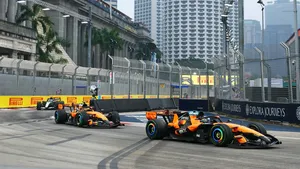 Norris změnil názor na sobotní kolizi s Piastrim. Přiznal chybu a omluvil se McLarenu Norris změnil názor na sobotní kolizi s Piastrim. Přiznal chybu a omluvil se McLarenu