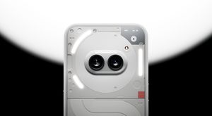 Nothing nalákal na design modelu Phone (2a). Foťáky má jako oči, kryt baterie inspirovalo metro v New Yorku