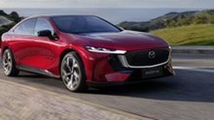Nová baterie, vylepšený podvozek i řízení a změny uvnitř: Mazda 6e řeší hlavní nedostatky Nová baterie, vylepšený podvozek i řízení a změny uvnitř: Mazda 6e řeší hlavní nedostatky