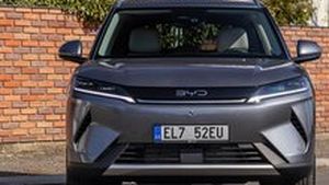 Nová maďarská vláda Číňanům nepodlézá. BYD a CATL zpožďují výrobu v tamních továrnách Nová maďarská vláda Číňanům nepodlézá. BYD a CATL zpožďují výrobu v tamních továrnách