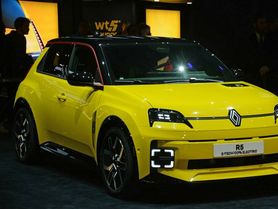 Nový Renault 5 E-Tech živě ze Ženevy: Malé retro jako jediná evropská premiéra