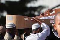 „Tati, tati,“ volal těsně před smrtí Mucad (†3). Nejmladší oběť masakru v mešitě pohřbili