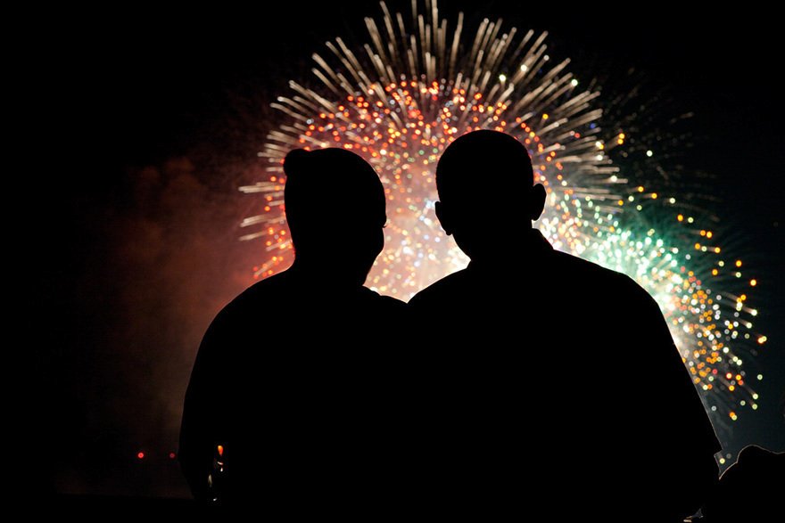 Prezident USA a první dáma pozorují ohňostroj. 4. června 2009