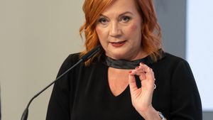 Obce sedí na stovkách miliard. Stát chce využít jejich peníze na levnější dluh