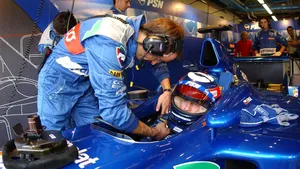 Obrazem: Vzpomínka na GP Itálie 2001, při které před 25 lety debutoval v F1 Tomáš Enge Obrazem: Vzpomínka na GP Itálie 2001, při které před 25 lety debutoval v F1 Tomáš Enge