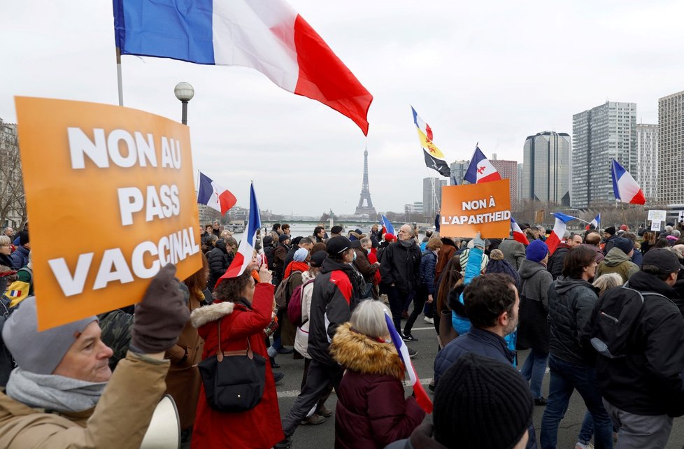 Protesty proti očkovacím pasům ve Francii (23.1.2022)