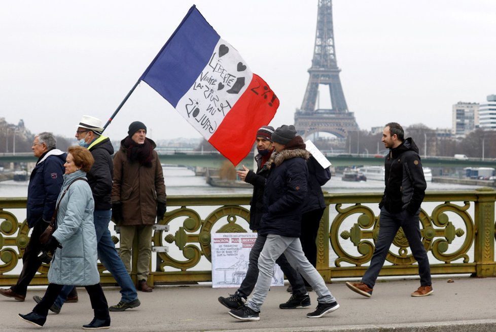 Protesty proti očkovacím pasům ve Francii (23.1.2022)