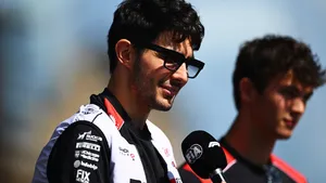Ocon bojuje o budoucnost ve formuli 1. Patřím mezi nejlepší, prohlásil po závodě v Baku Ocon bojuje o budoucnost ve formuli 1. Patřím mezi nejlepší, prohlásil po závodě v Baku