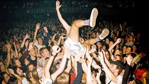 Od poopgate a pissgate až po status symbol. Je koncertní kultura mrtvá? Od poopgate a pissgate až po status symbol. Je koncertní kultura mrtvá?