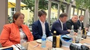 „Okamura není fašista.“ Šéf SOCDEM hájí spolupráci s komunisty i SPD, shazuje Špidlu a Zemana „Okamura není fašista.“ Šéf SOCDEM hájí spolupráci s komunisty i SPD, shazuje Špidlu a Zemana