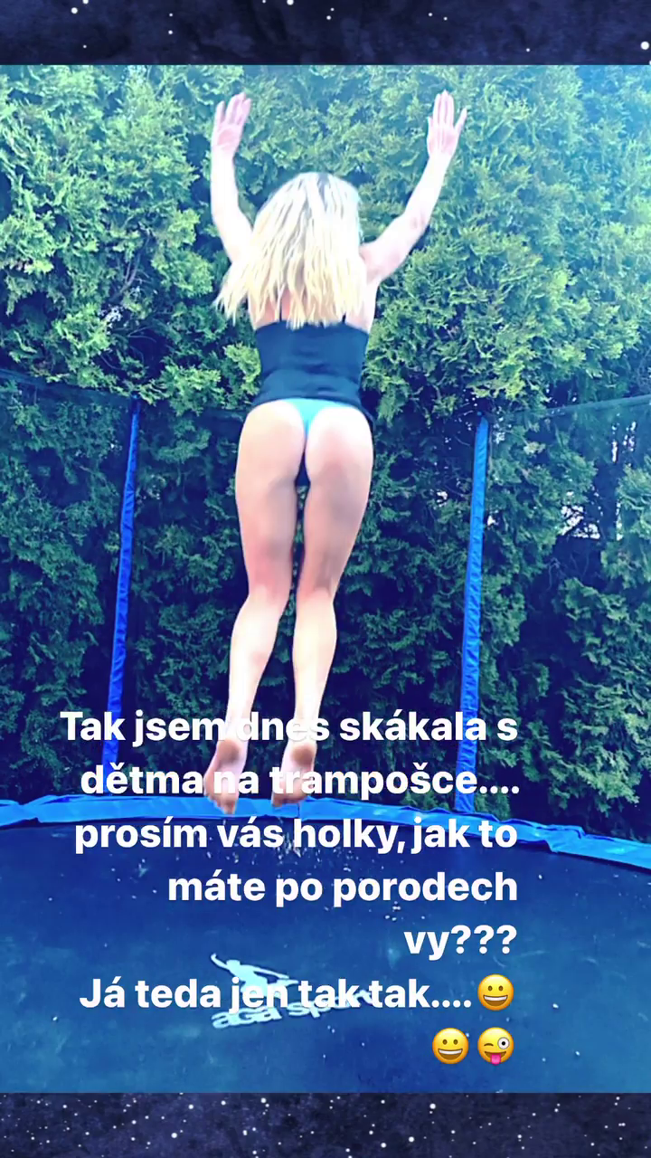 Olga Menzelová na trampolíně