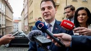 ONLINE: Burčák u Grolicha, stopka u Motoristů! A Babiš bojuje s nemocí ONLINE: Burčák u Grolicha, stopka u Motoristů! A Babiš bojuje s nemocí
