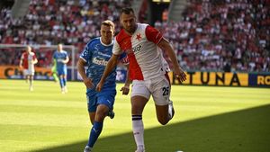 ONLINE: Slavia - Zbrojovka 0:0. Bitva o první místo! V základu domácích Chorý, debut Poláka ONLINE: Slavia - Zbrojovka 0:0. Bitva o první místo! V základu domácích Chorý, debut Poláka