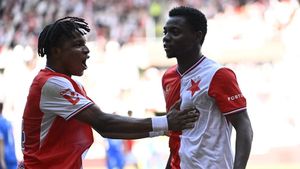 ONLINE: Slavia - Zbrojovka 4:0. Debakl! Čtvrtou branku přidal Jurásek, dvě zranění opor ONLINE: Slavia - Zbrojovka 4:0. Debakl! Čtvrtou branku přidal Jurásek, dvě zranění opor