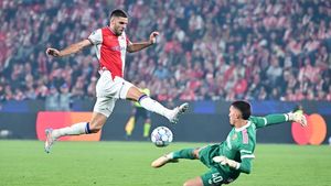 ONLINE: Slavia - Lens 0:0. Pražané zahazují šance. Šturm dvakrát těsně minul ONLINE: Slavia - Lens 0:0. Pražané zahazují šance. Šturm dvakrát těsně minul