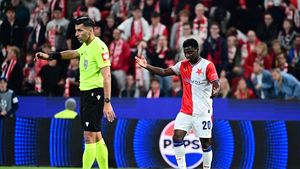 ONLINE: Slavia - Lens 0:0. Sešívaní už slavili. Ayaosiho gól ale neplatí kvůli ruce ONLINE: Slavia - Lens 0:0. Sešívaní už slavili. Ayaosiho gól ale neplatí kvůli ruce