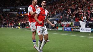 ONLINE: Slavia - Lens 1:0. Po červené kartě euforie! Šturm posílá Pražany do vedení ONLINE: Slavia - Lens 1:0. Po červené kartě euforie! Šturm posílá Pražany do vedení