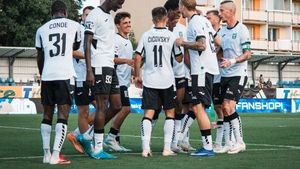 ONLINE: Souboj rezerv Baníku a Slavie, Karviná ve šlágru o první místo hraje s Duklou
