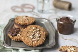 Zdravé sušenky z ovesných vloček s čokoládou, kokosem i pro vegany