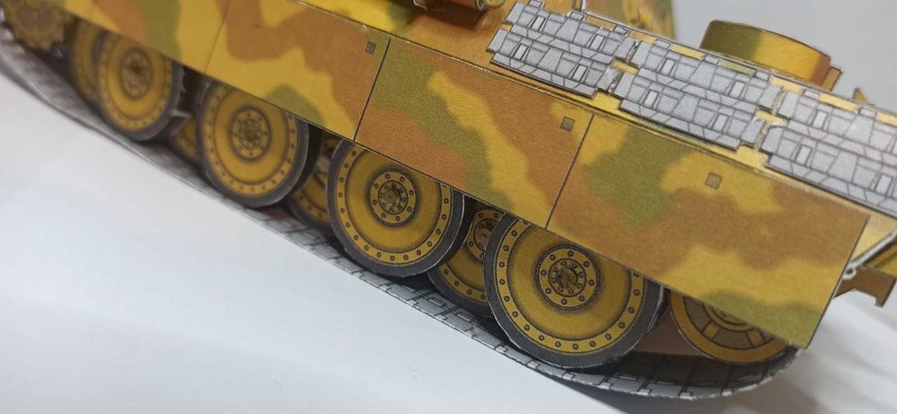Papírový model tanku přihlásil do soutěže Vojtěch Steiner