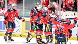 Pardubice - Třinec 5:4p. Oceláři poprvé prohráli, rozhodl Mandát. Uspěla Sparta i Plzeň Pardubice - Třinec 5:4p. Oceláři poprvé prohráli, rozhodl Mandát. Uspěla Sparta i Plzeň
