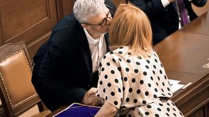 Paušál a zpožděná data: Nové EET otevírá zadní vrátka, kterými utečou miliardy