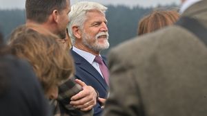 Pavlovi po stopách úspěšných v problémových krajích. S Bleskem v prezidentské koloně! Pavlovi po stopách úspěšných v problémových krajích. S Bleskem v prezidentské koloně!