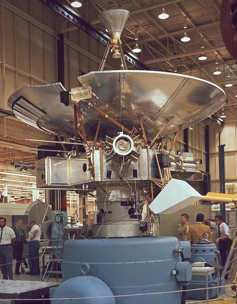 Pioneer 10 během stavby