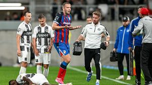 Plzeň stáhla protest proti Vavrově červené. Původně rozporovala surovou hru