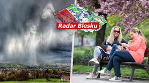 S novým týdnem na Česko znovu udeří bouřky a vichr, sledujte radar Blesku. Kdy se vrátí tropy?