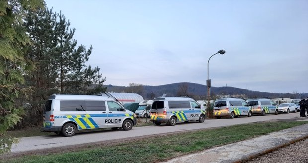 Pátrání po Tomášovi (15) pokračuje už pátým dnem. Policie pročesává brněnskou městskou část Jundrov, rodině nabízejí pomoc desítky dobrovolníků.