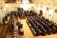 ONLINE: Poslanci zvolí nové vedení, Havlíček má problém. A rychlá pauza v jednání Sněmovny