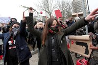 „Peklo pokračuje.“ V boji za potraty vytáhly Polky červené karty
