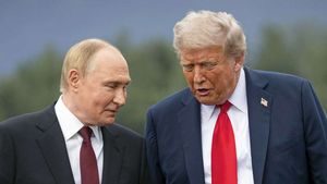 Pozadí Trumpovy dohody s Putinem: Miliardový kšeft pro jeho blízké odhaluje pravdu o zradě Ukrajiny Pozadí Trumpovy dohody s Putinem: Miliardový kšeft pro jeho blízké odhaluje pravdu o zradě Ukrajiny