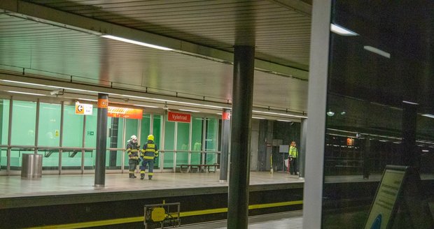 Na Vyšehradě spadl člověk pod metro (ilustrační foto)