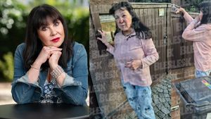 Překvapivá scéna před domem Patrasové (70): Dáda lezla domů přes plot! Překvapivá scéna před domem Patrasové (70): Dáda lezla domů přes plot!