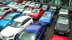 Prověřená ojetina? Certifikáty z autobazarů často bývají jen cárem papíru Prověřená ojetina? Certifikáty z autobazarů často bývají jen cárem papíru