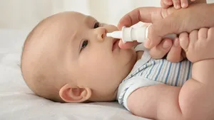 První podzimní rýma u miminka: Co zabírá dřív, než sáhnete po kapkách První podzimní rýma u miminka: Co zabírá dřív, než sáhnete po kapkách