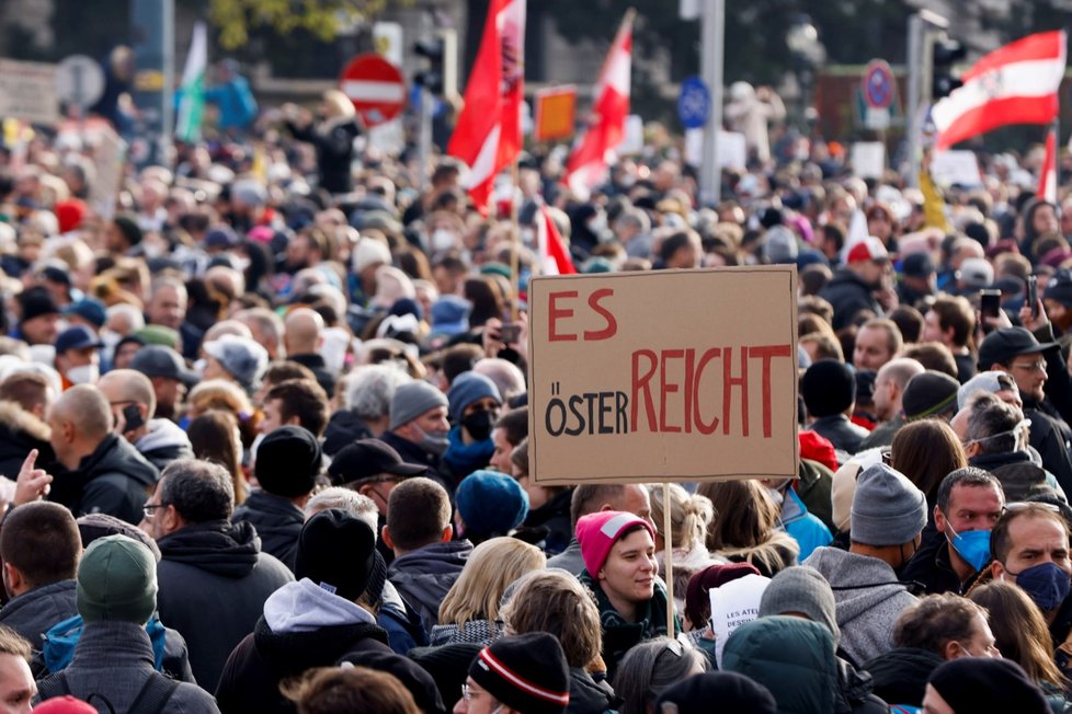 Demonstrace proti lockdownu a povinném očkování v Rakousku (20. 11. 2021)