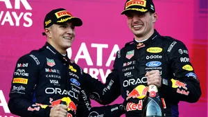 Red Bull odmítl prohodit Verstappena s Hadjarem. Villeneuve postup týmu hájí Red Bull odmítl prohodit Verstappena s Hadjarem. Villeneuve postup týmu hájí
