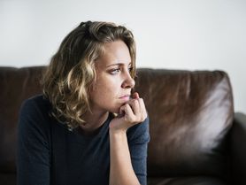 Řetězec úzkosti: Jak neřešené problémy našich rodičů ovlivňují i nás