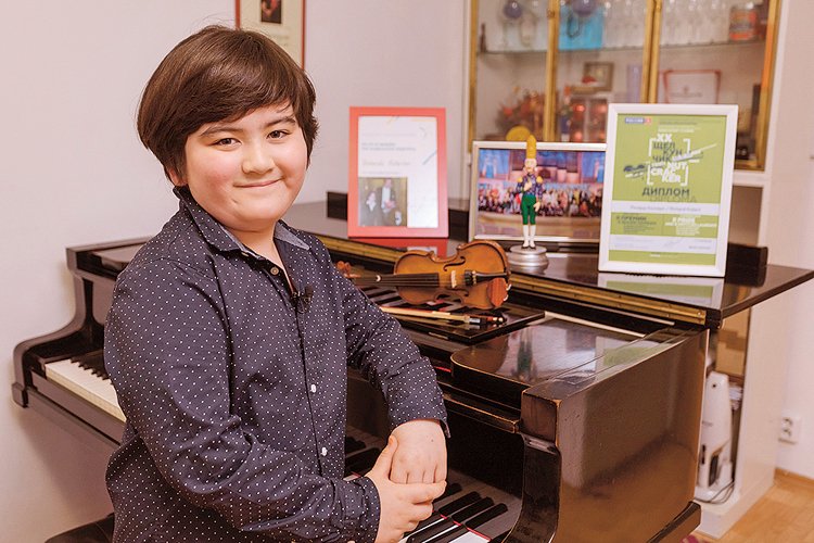 Richard Kollert (12 let, Praha) se věnuje hře na housle, na které cvičí sedm dní v týdnu až osm hodin.