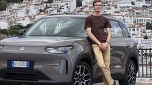 Řídili jsme nový Leapmotor B03X! Jak jezdí plně vybavené auto za cenu základního epiqu? Řídili jsme nový Leapmotor B03X! Jak jezdí plně vybavené auto za cenu základního epiqu?