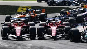 Rosberg se zastal Hamiltona po kolizi s Leclercem. Vinu vidí jasně Rosberg se zastal Hamiltona po kolizi s Leclercem. Vinu vidí jasně