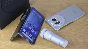 Rozbalujeme skládací Vivo X Fold 6. Překvapuje obří baterií i přídavným teleobjektivem Rozbalujeme skládací Vivo X Fold 6. Překvapuje obří baterií i přídavným teleobjektivem