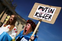 „Putin je vrah,“ vzkazovali demonstranti. Ministr: Uprchlíky z Ukrajiny vracet zpět Němci nebudou