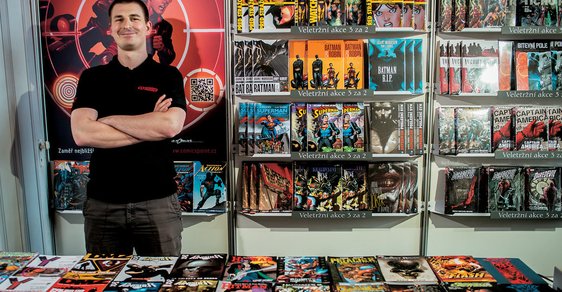 Jeden ze stánků komiksových nakladatelství na veletrhu Svět knihy dokazuje, že český komiksový trh žije hlavně ze superhrdinských eposů