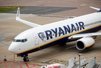 Personál Ryanair stávkuje, aerolinka v Evropě zrušila desítky letů. A bude hůř!