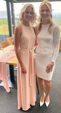 Nevěsta Lucie Šafářová s bývalou tenistkou Dájou Bedáňovou