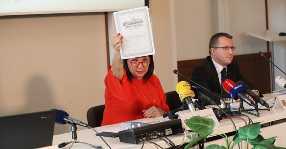 Ministrině Schillerová představovala certifikát Dluhopisu Republika